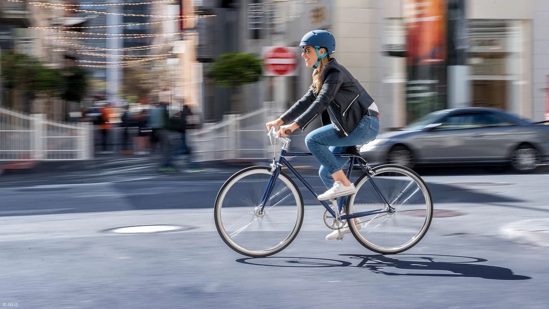Casque vélo ABUS inclus avec le vélo de fonction
