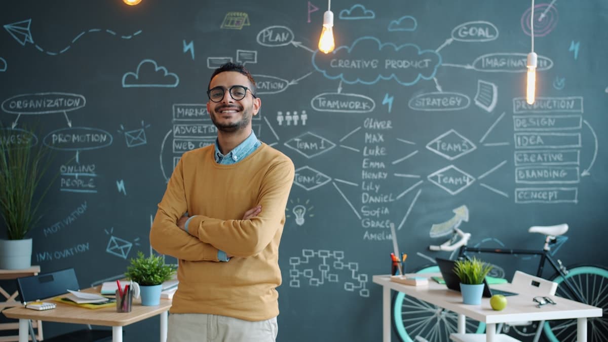 Équipe en réunion pour mettre en place le vélo de fonction