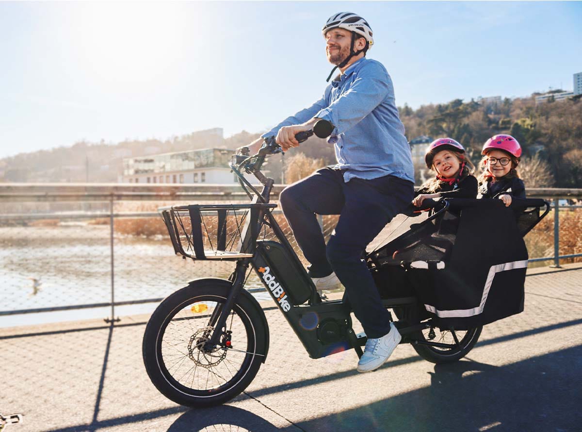Photo d'un vélo cargo tut tut