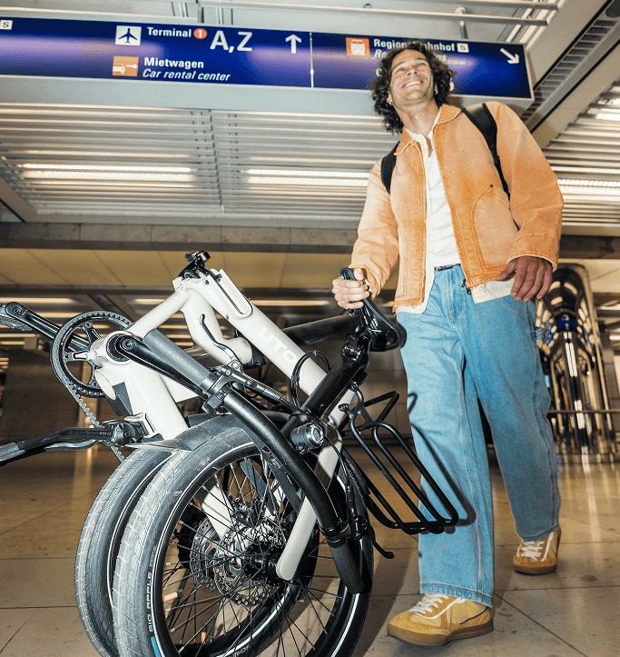 Vélo électrique PRO20 utilisé en intermodalité