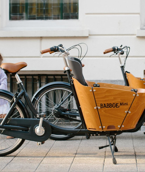 Photo d'un vélo cargo disponible en location chez tut tut